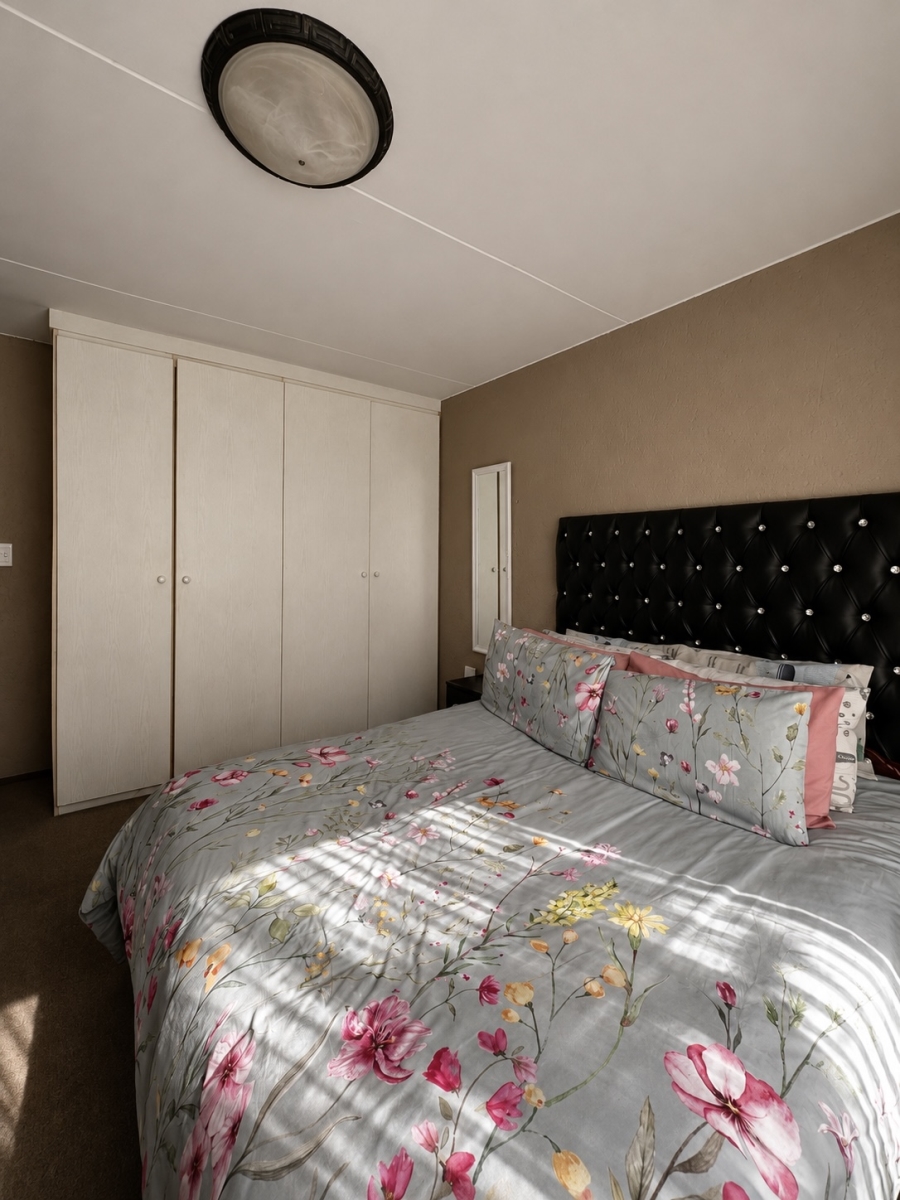 2 Bedroom Property for Sale in Sunninghill Gauteng