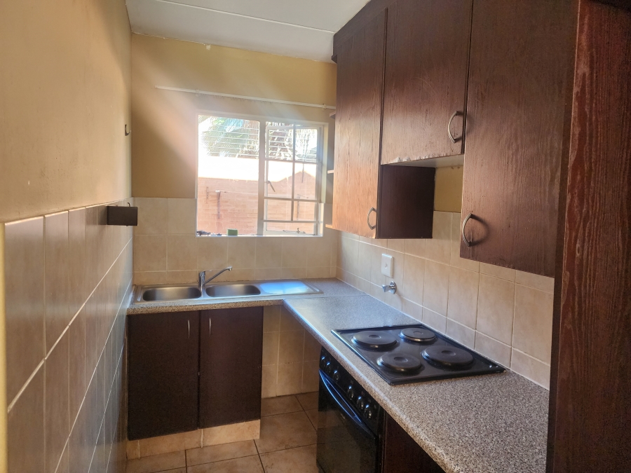 2 Bedroom Property for Sale in Sonneglans Gauteng