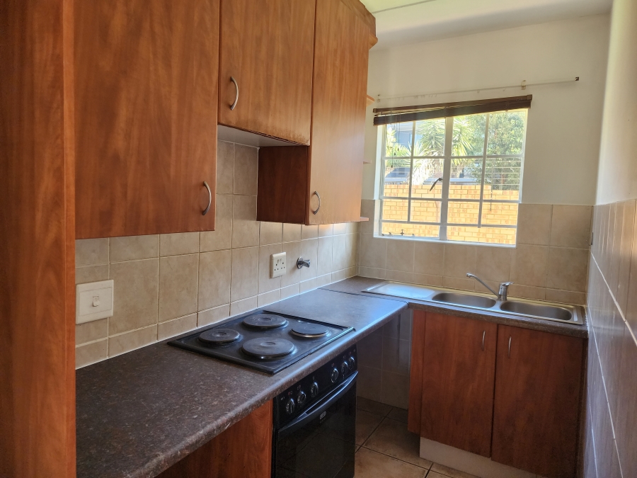 2 Bedroom Property for Sale in Sonneglans Gauteng
