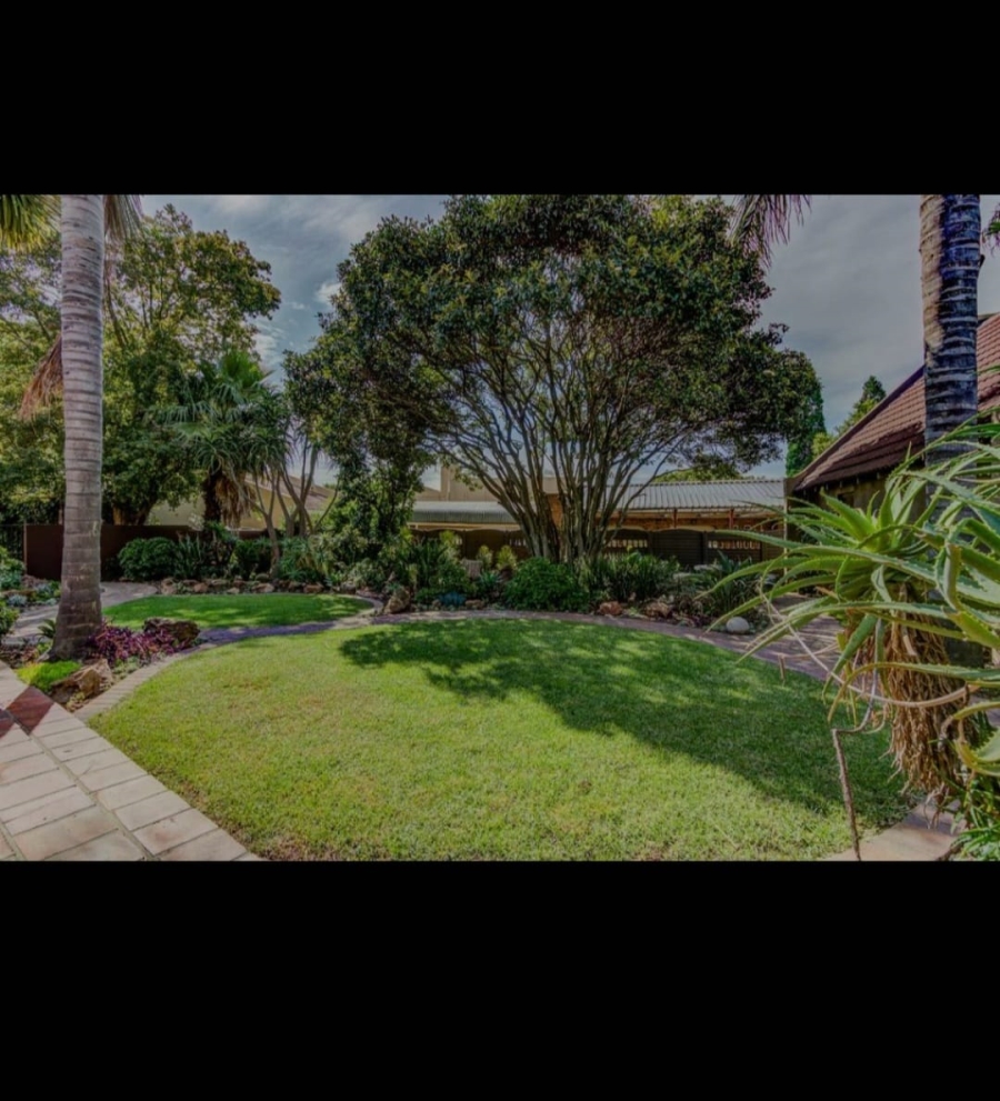 4 Bedroom Property for Sale in Glen Marais Gauteng