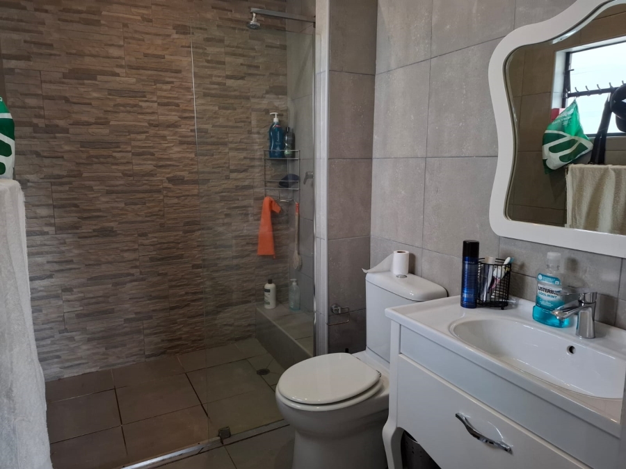 4 Bedroom Property for Sale in Buurendal Gauteng