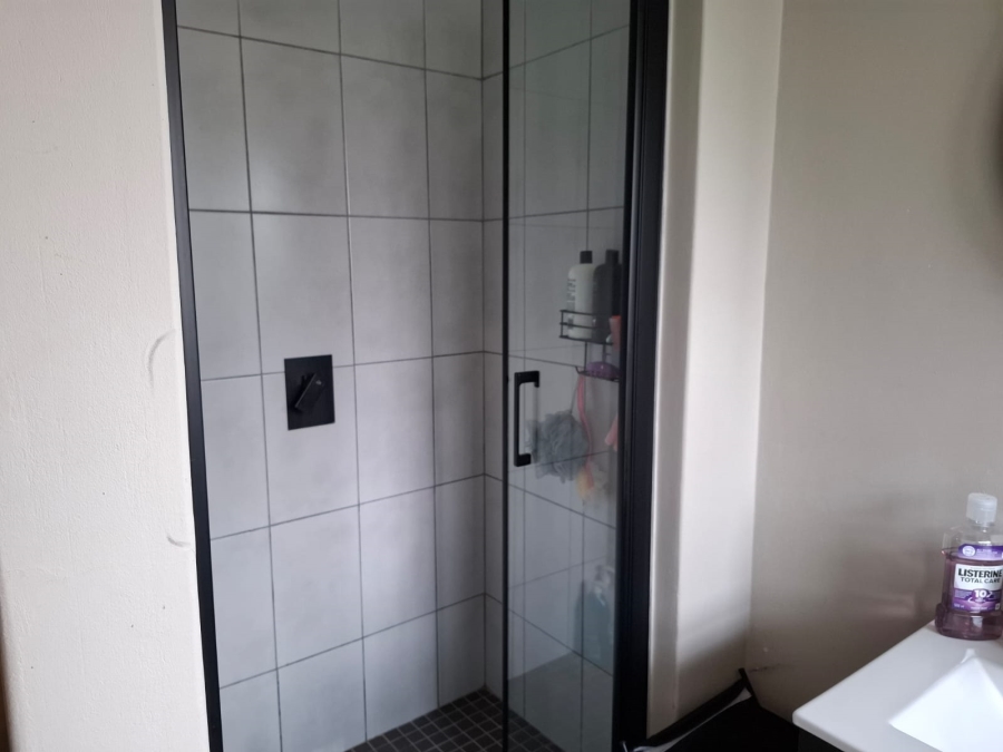 4 Bedroom Property for Sale in Buurendal Gauteng