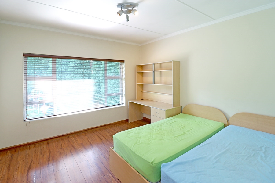 5 Bedroom Property for Sale in Glenhazel Gauteng