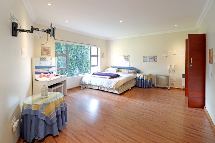 5 Bedroom Property for Sale in Glenhazel Gauteng