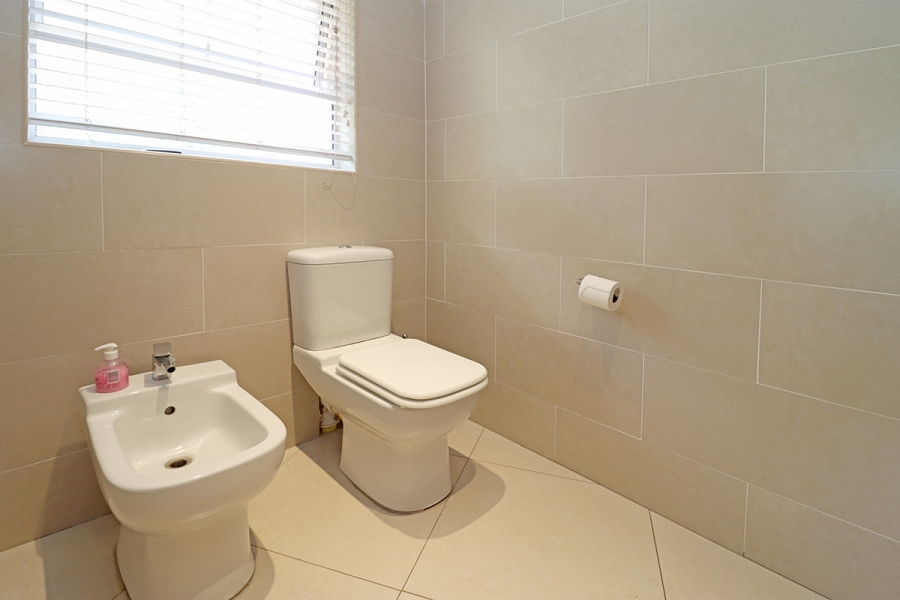 5 Bedroom Property for Sale in Glenhazel Gauteng