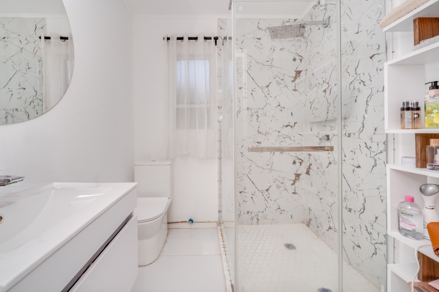 2 Bedroom Property for Sale in Bryanston Gauteng