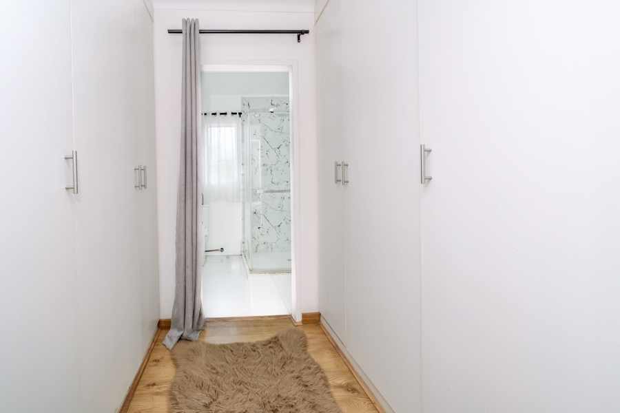 2 Bedroom Property for Sale in Bryanston Gauteng