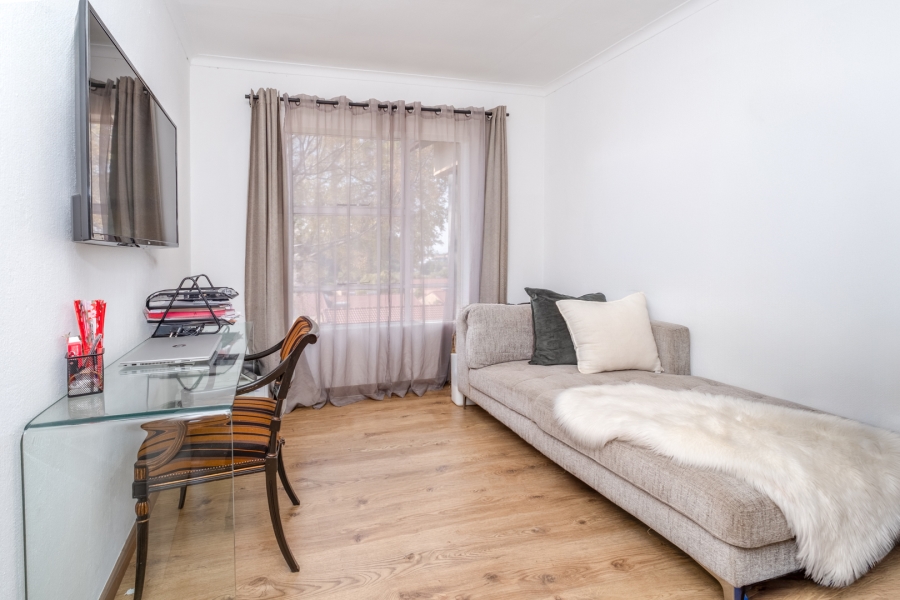 2 Bedroom Property for Sale in Bryanston Gauteng