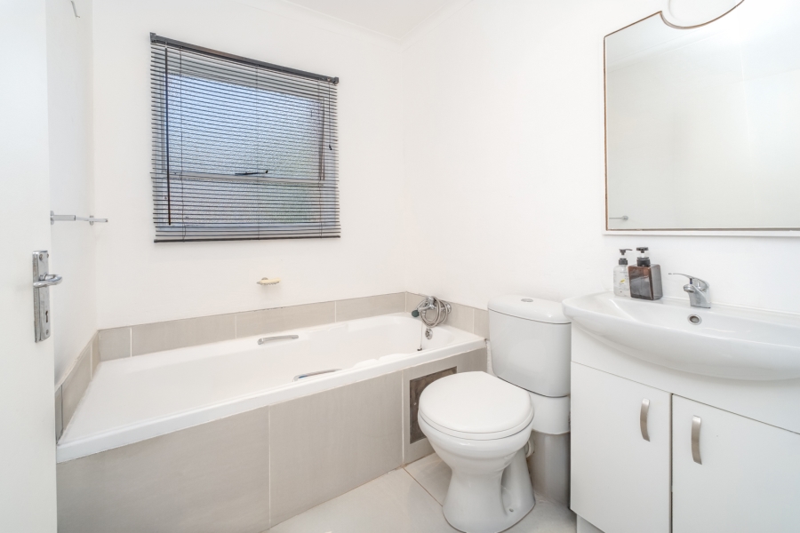 2 Bedroom Property for Sale in Bryanston Gauteng