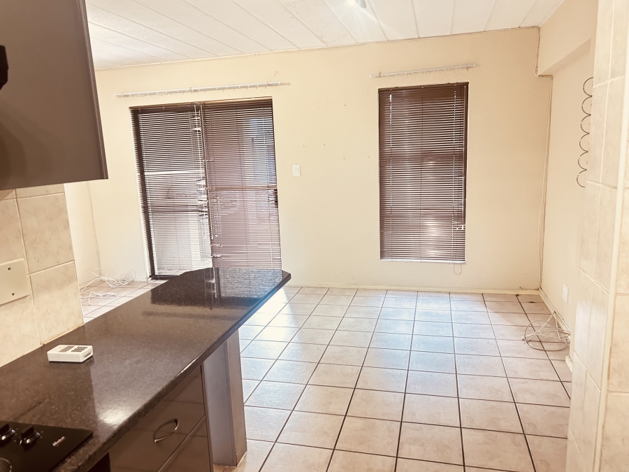 To Let 2 Bedroom Property for Rent in Johannesburg North Gauteng