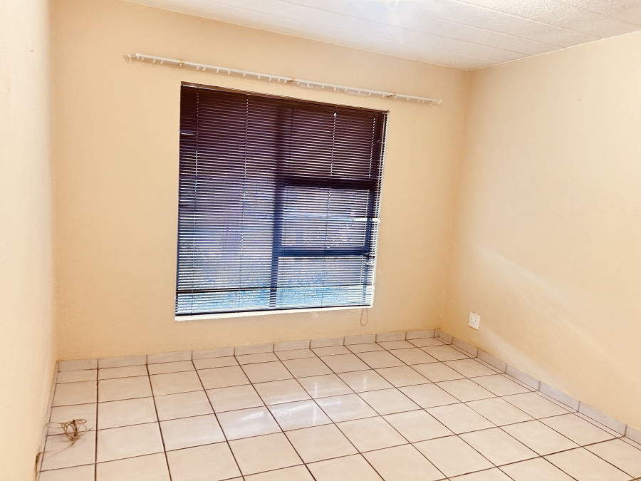 To Let 2 Bedroom Property for Rent in Johannesburg North Gauteng