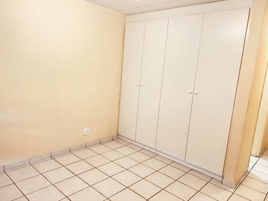 To Let 2 Bedroom Property for Rent in Johannesburg North Gauteng