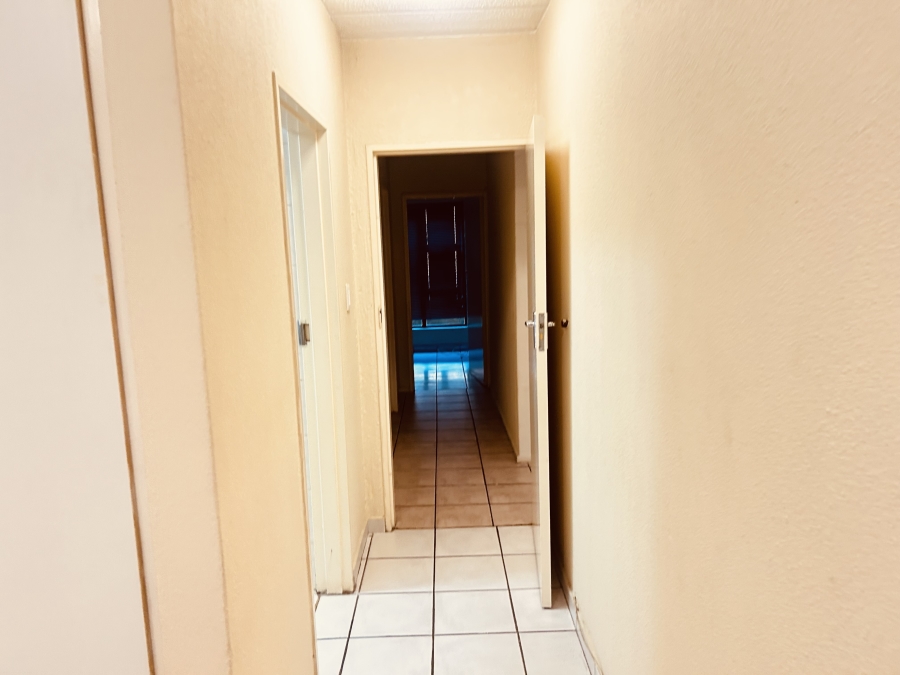 To Let 2 Bedroom Property for Rent in Johannesburg North Gauteng