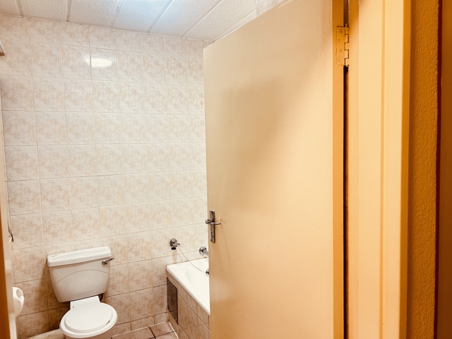 To Let 2 Bedroom Property for Rent in Johannesburg North Gauteng