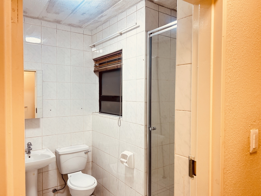 To Let 2 Bedroom Property for Rent in Johannesburg North Gauteng