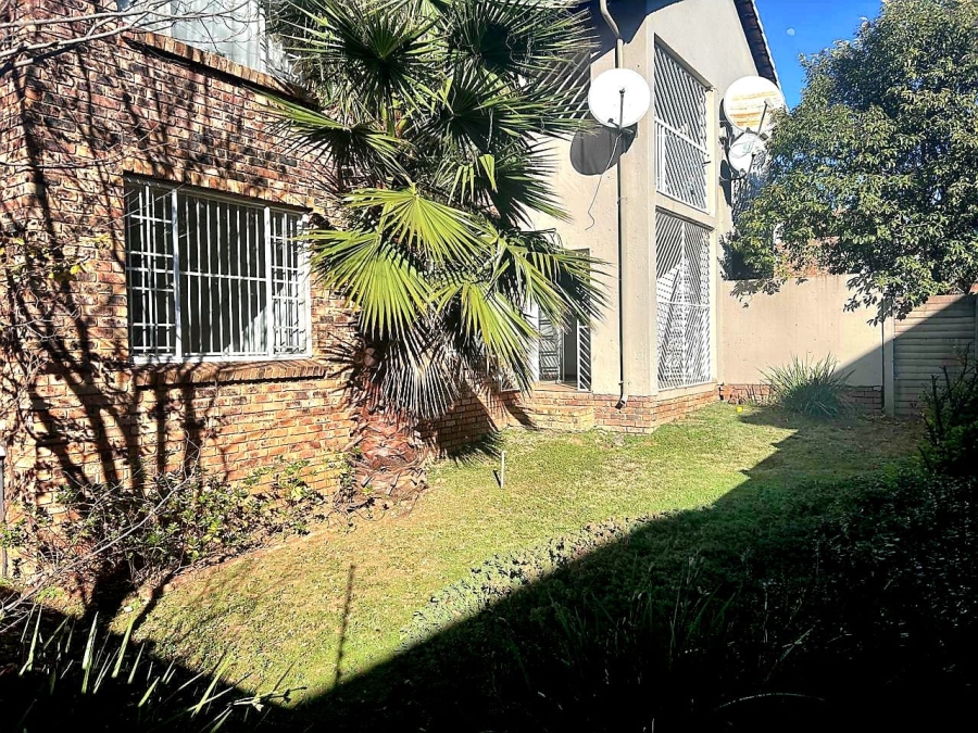 2 Bedroom Property for Sale in Highveld Gauteng
