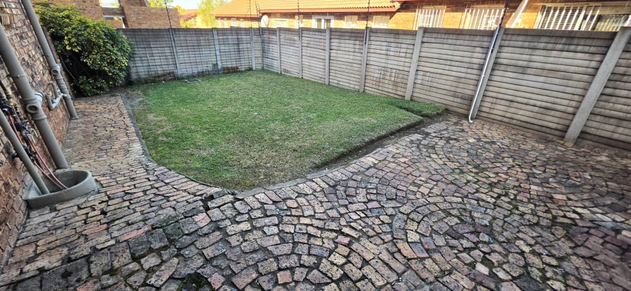 2 Bedroom Property for Sale in Highveld Gauteng