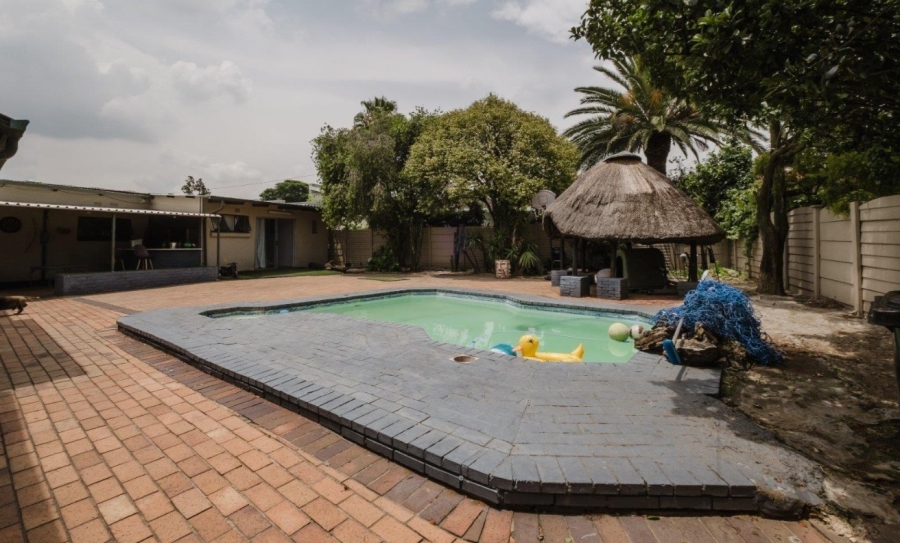 3 Bedroom Property for Sale in Roseacre Gauteng