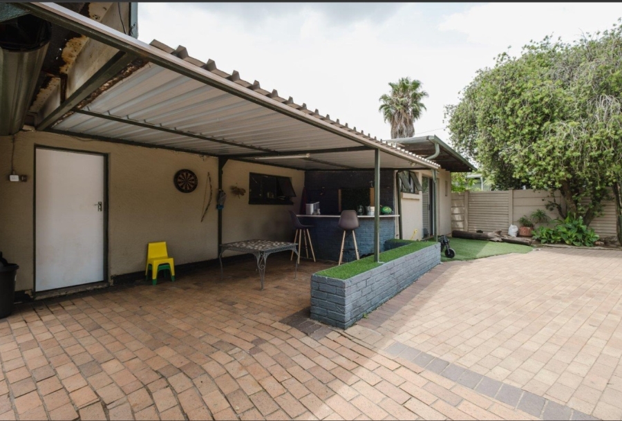 3 Bedroom Property for Sale in Roseacre Gauteng