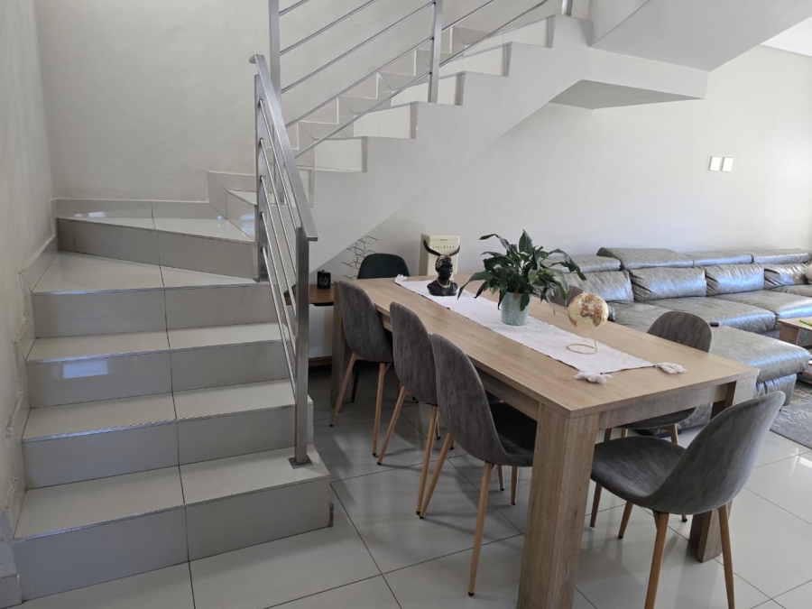 To Let 3 Bedroom Property for Rent in Equestria Gauteng