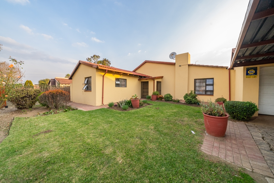 3 Bedroom Property for Sale in Dalpark Gauteng