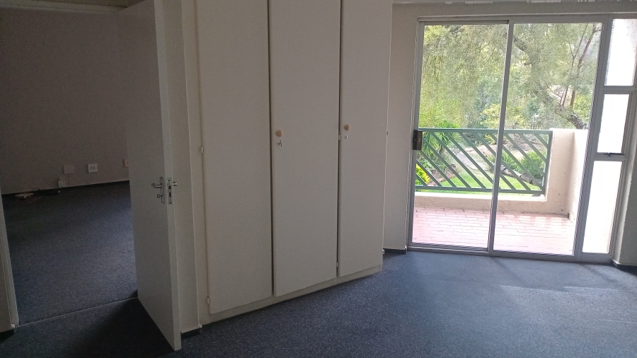 1 Bedroom Property for Sale in Bryanston Gauteng
