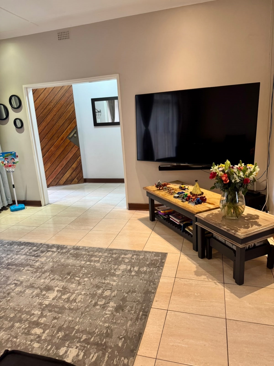 4 Bedroom Property for Sale in Orange Grove Gauteng