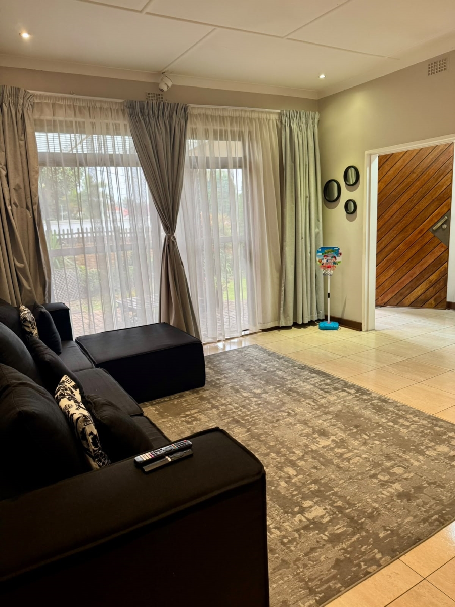 4 Bedroom Property for Sale in Orange Grove Gauteng