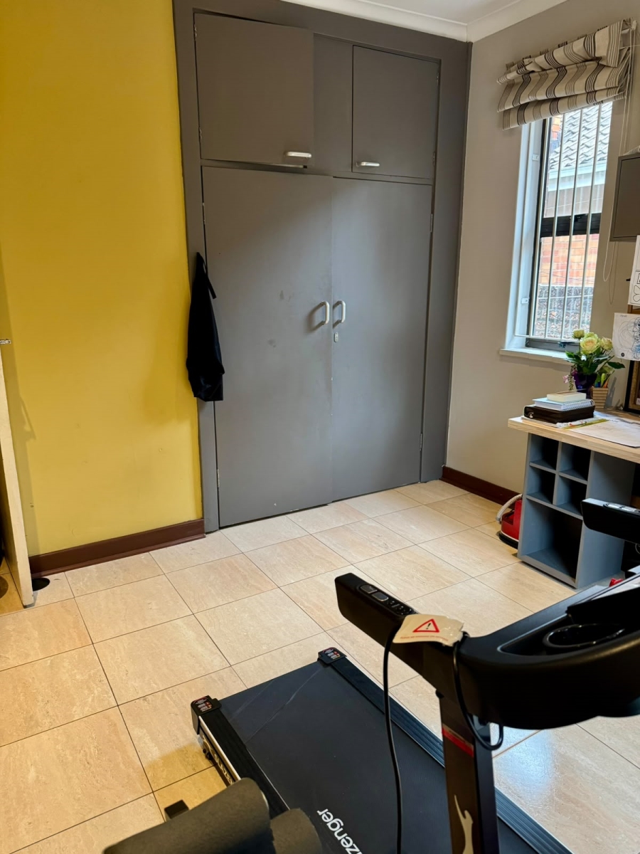 4 Bedroom Property for Sale in Orange Grove Gauteng