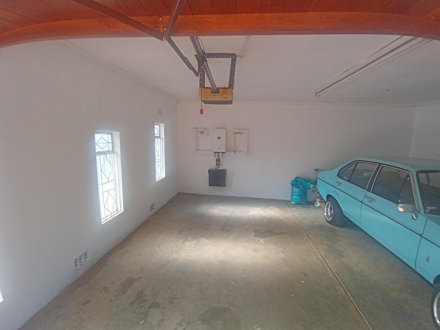 4 Bedroom Property for Sale in Bassonia Gauteng