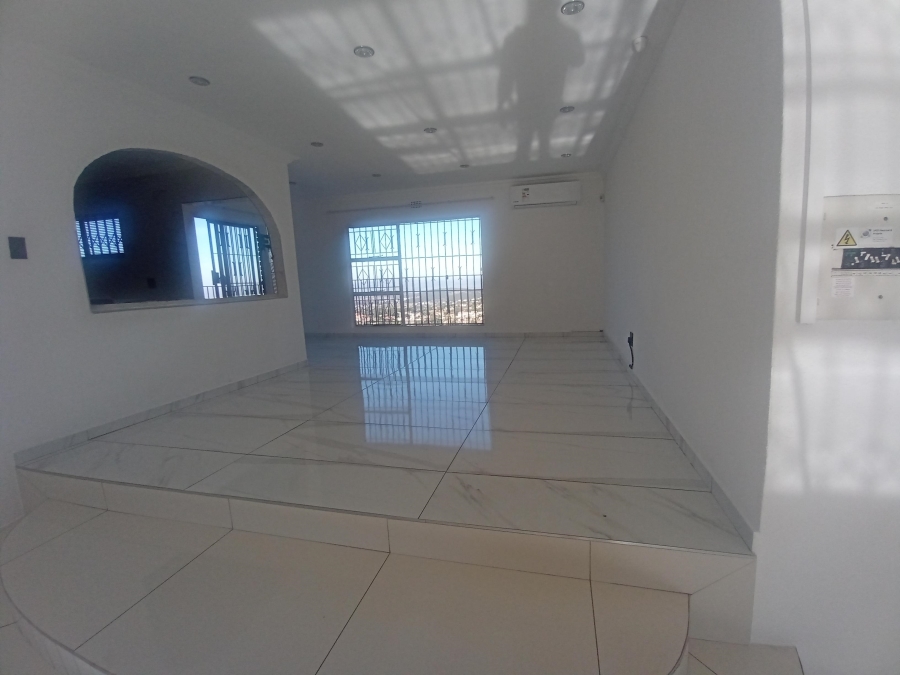 4 Bedroom Property for Sale in Bassonia Gauteng