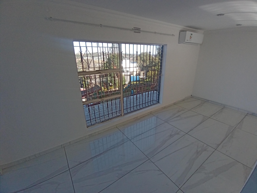 4 Bedroom Property for Sale in Bassonia Gauteng
