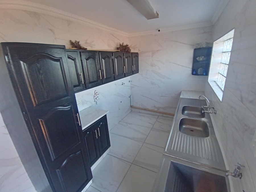 4 Bedroom Property for Sale in Bassonia Gauteng