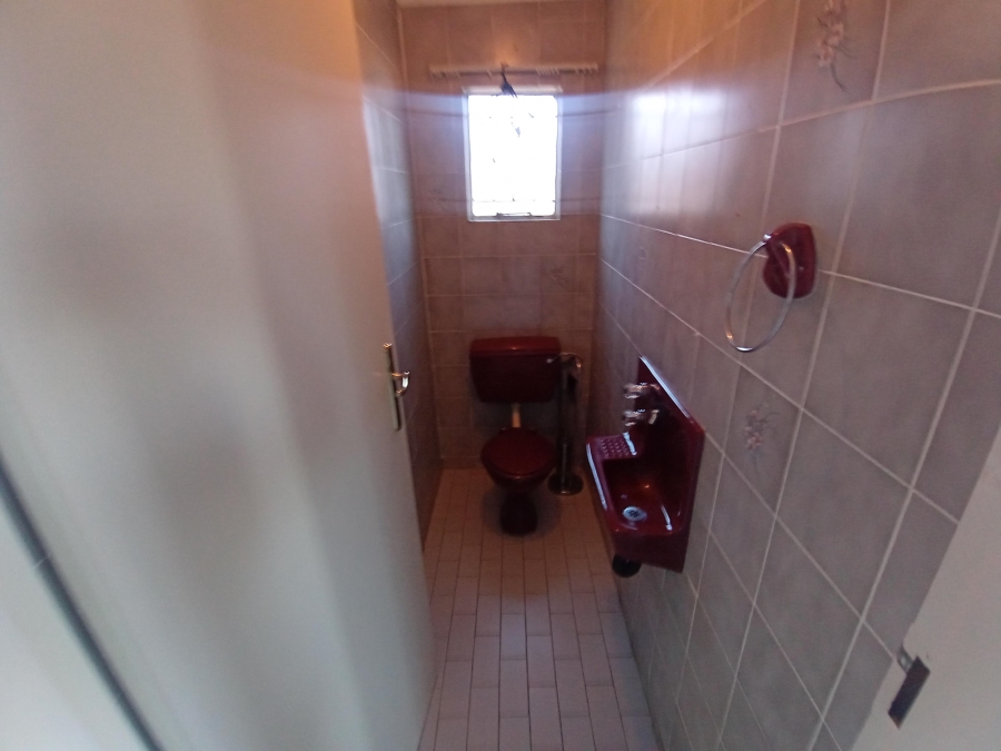4 Bedroom Property for Sale in Bassonia Gauteng