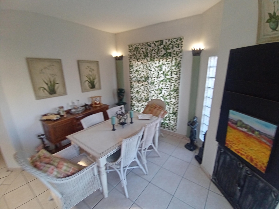 4 Bedroom Property for Sale in Bassonia Gauteng