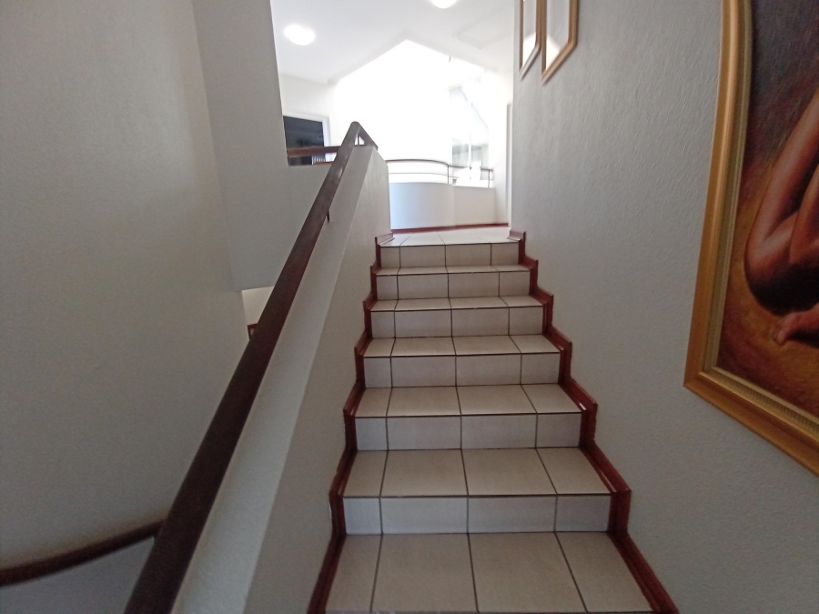 4 Bedroom Property for Sale in Bassonia Gauteng