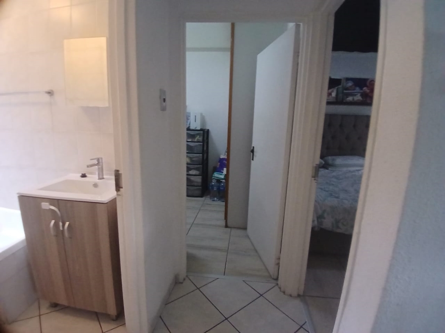 2 Bedroom Property for Sale in Eden Glen Gauteng