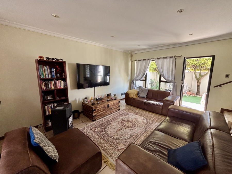 To Let 3 Bedroom Property for Rent in Northcliff Gauteng