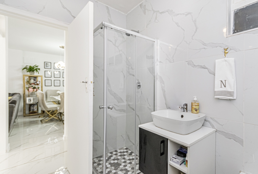 2 Bedroom Property for Sale in Florida Gauteng