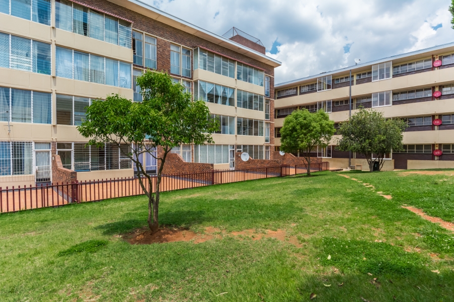 2 Bedroom Property for Sale in Florida Gauteng