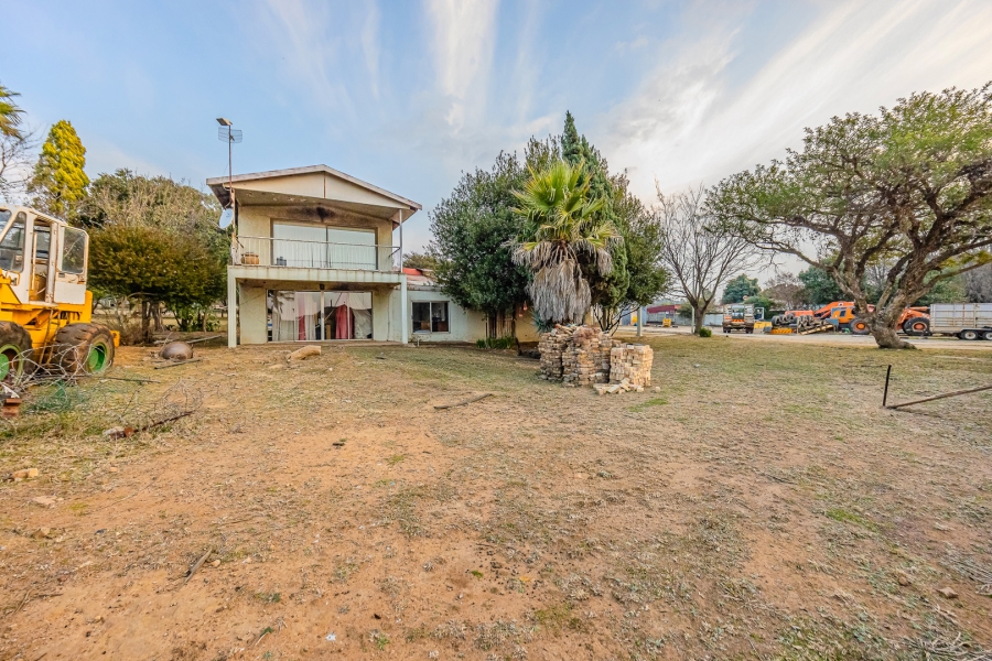3 Bedroom Property for Sale in Loumarina A H Gauteng
