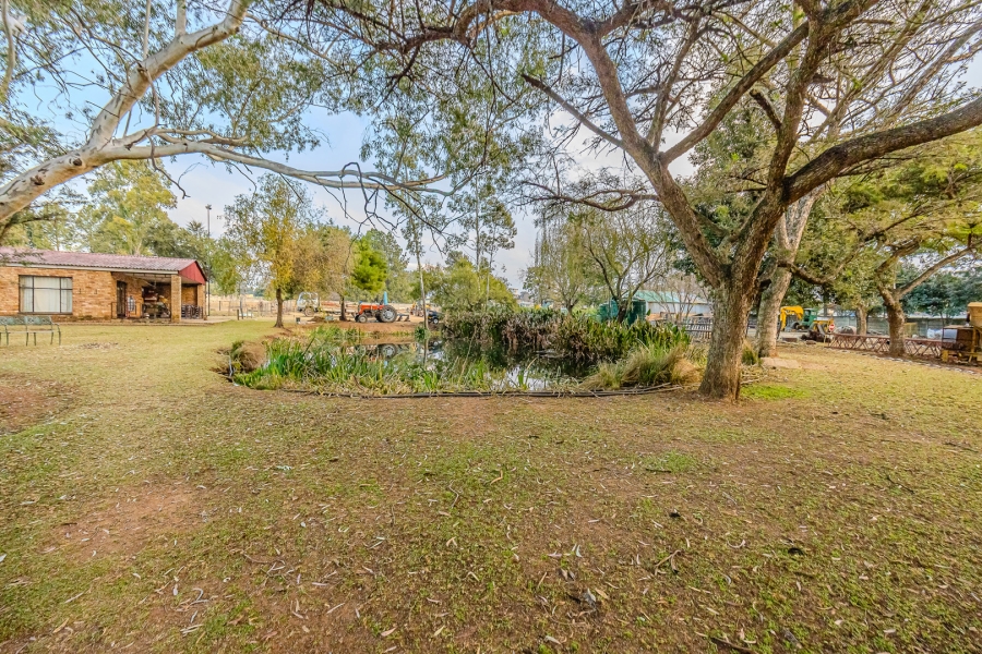 3 Bedroom Property for Sale in Loumarina A H Gauteng