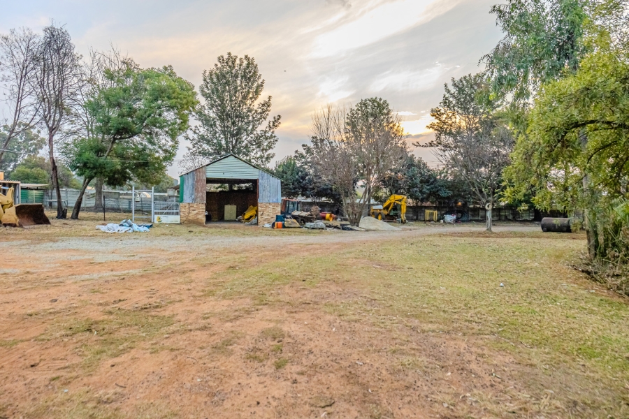 3 Bedroom Property for Sale in Loumarina A H Gauteng