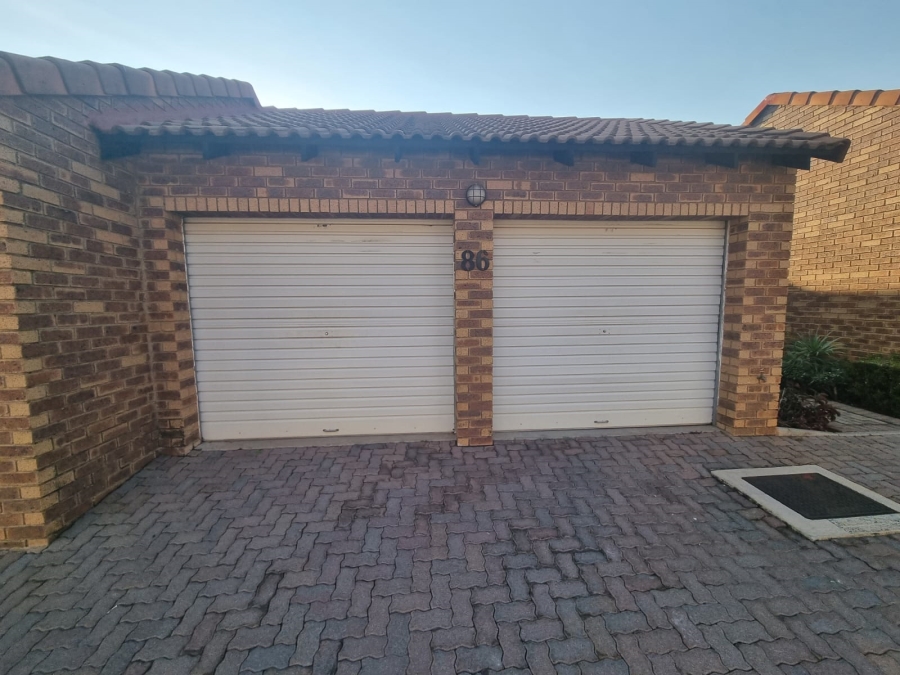 3 Bedroom Property for Sale in Equestria Gauteng