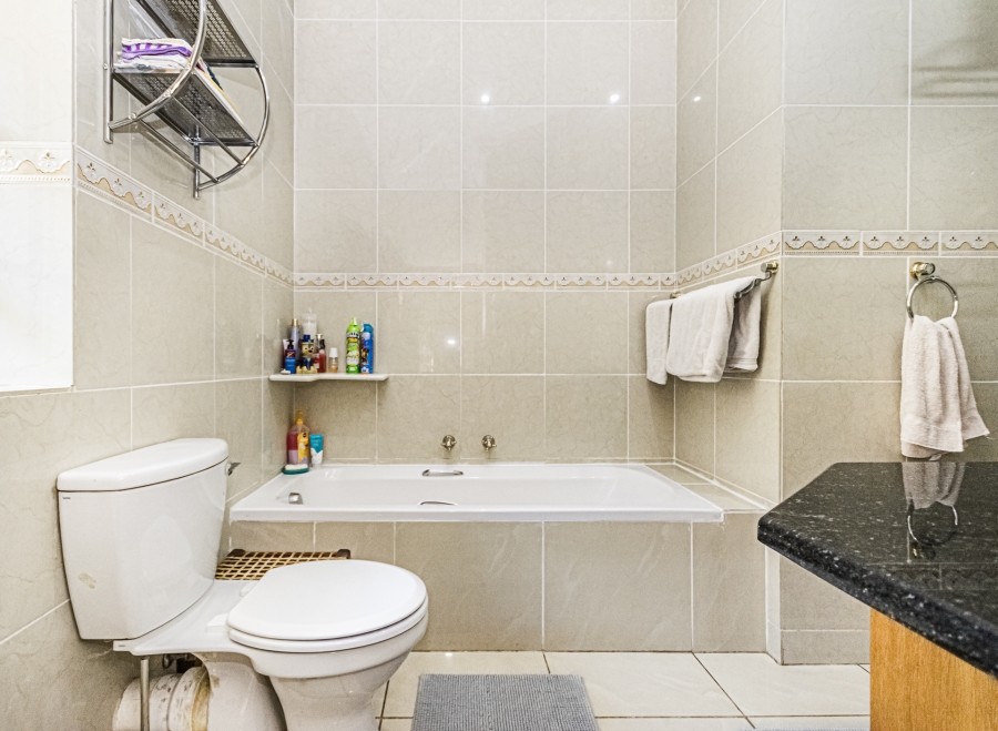 4 Bedroom Property for Sale in Clubview Gauteng