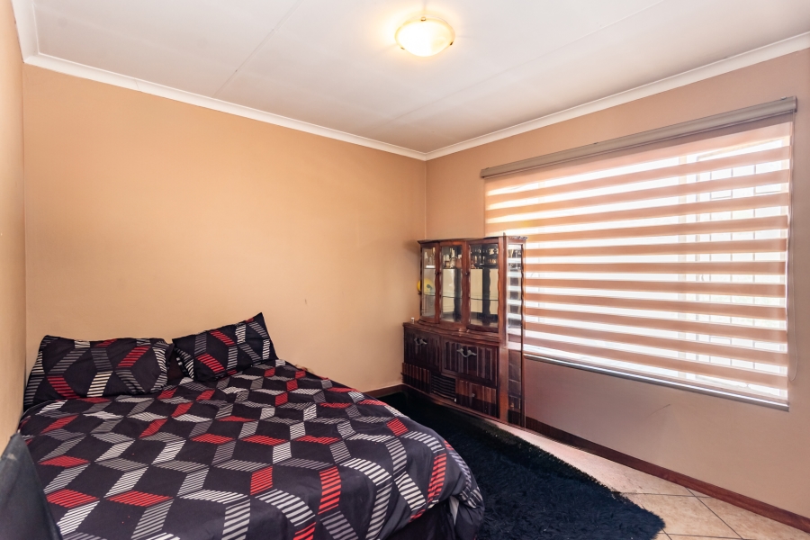 2 Bedroom Property for Sale in Florida Glen Gauteng