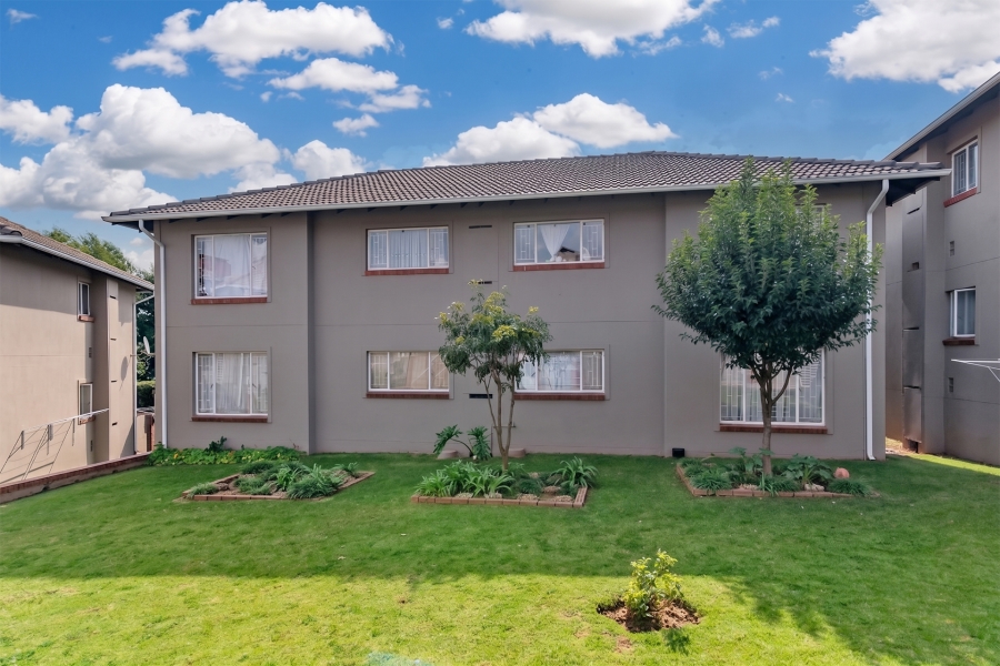 2 Bedroom Property for Sale in Florida Glen Gauteng