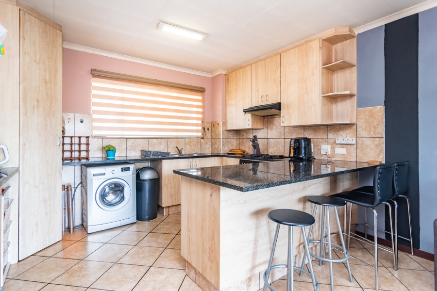 2 Bedroom Property for Sale in Florida Glen Gauteng