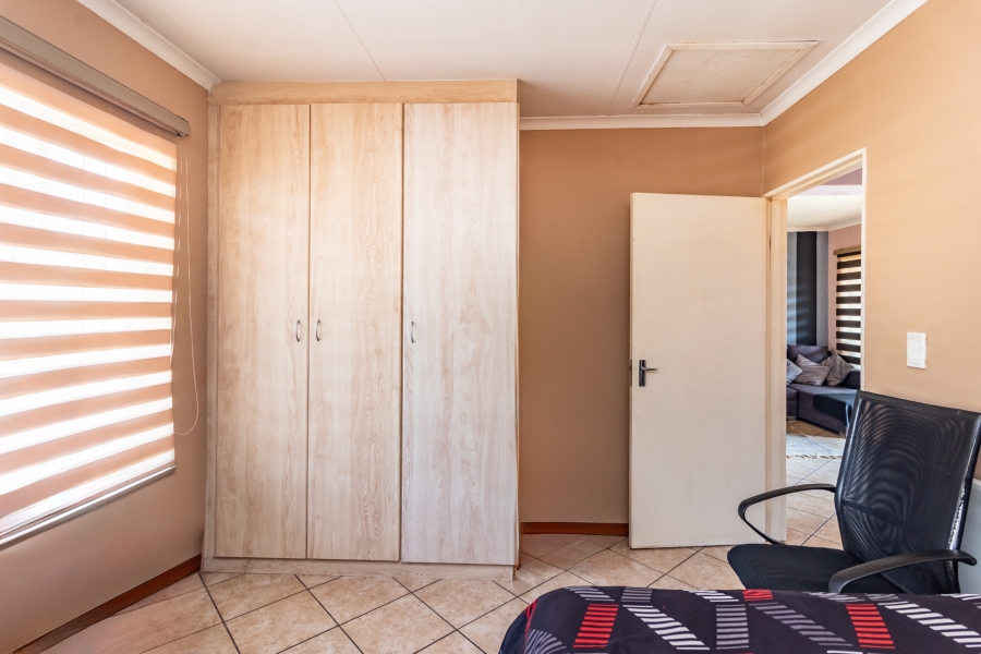 2 Bedroom Property for Sale in Florida Glen Gauteng