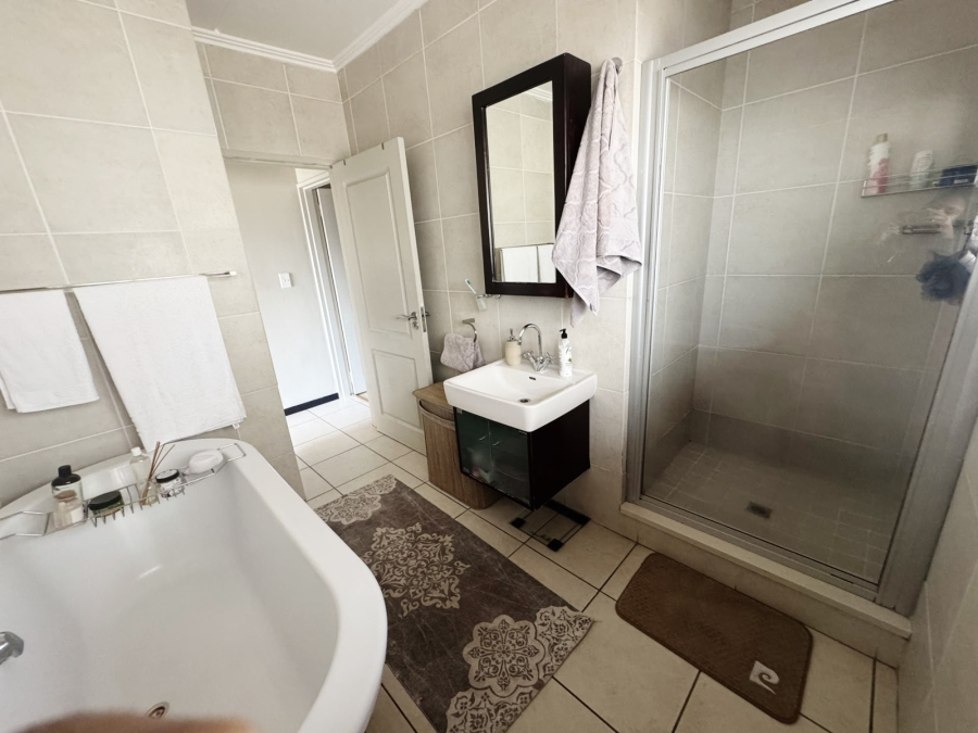 2 Bedroom Property for Sale in Bedfordview Gauteng
